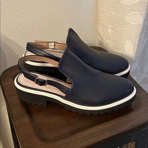 Chic Navy Slingback Mules